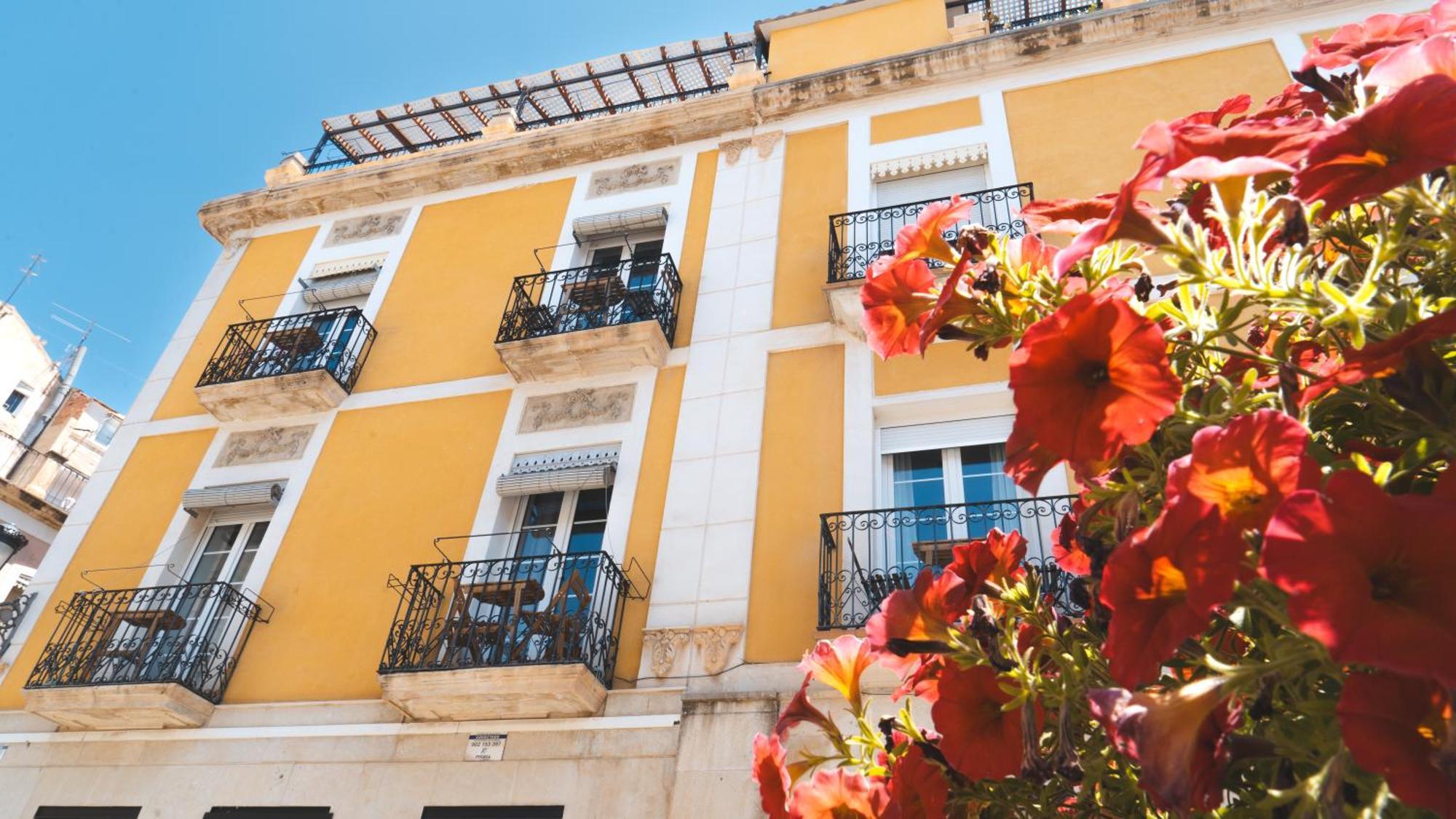 Апартаменты Edificio Amarillo En El Barrio Аликанте Экстерьер фото